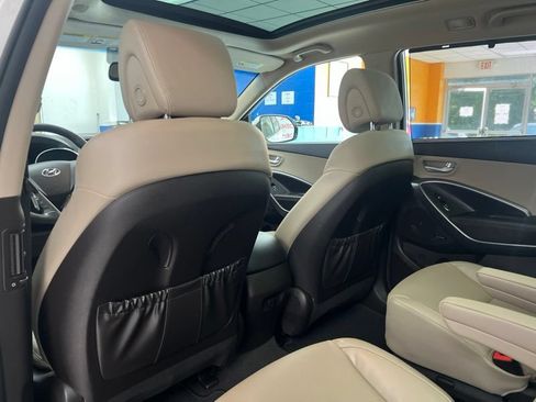 Used 2016 Hyundai Santa Fe Limited w/ Option Group 04 AWD/4WD image 18