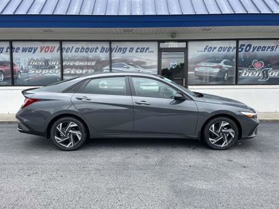 New 2025 Hyundai Elantra SEL