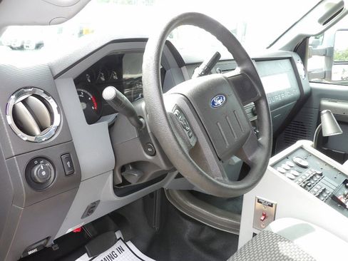 Used 2012 Ford F450 XLT w/ Ambulance Preparation Pkg RWD image 7