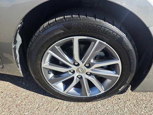 Used 2016 Lexus ES 300h w/ Navigation System Package FWD image 9