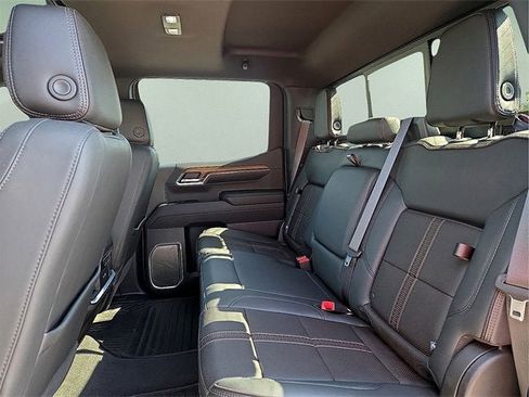 Certified 2024 Chevrolet Silverado 1500 High Country w/ Technology Package image 13