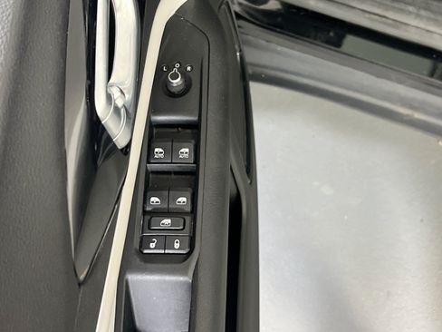 Used 2022 Jeep Compass Limited AWD/4WD image 17