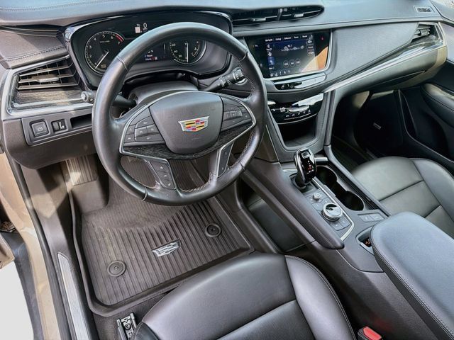 Used 2023 Cadillac XT5 Premium Luxury w/ LPO, Floor Liner Package AWD/4WD image 9