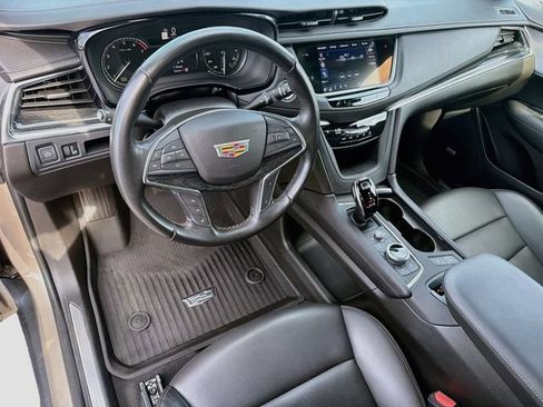 Used 2023 Cadillac XT5 Premium Luxury w/ LPO, Floor Liner Package AWD/4WD image 9