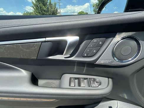 Certified 2025 Buick Enclave Avenir w/ Super Cruise Package image 40