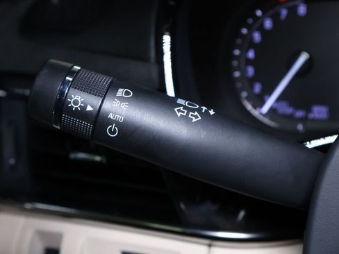 Used 2019 Cadillac CTS Luxury image 25