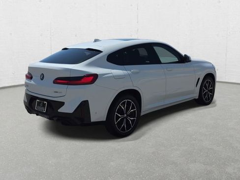 Used 2025 BMW X4 xDrive30i w/ Premium Package AWD/4WD image 5