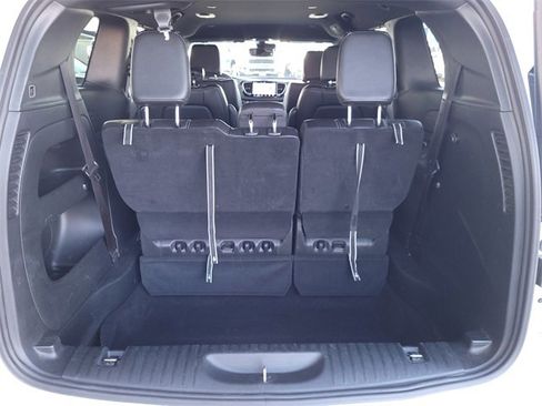 Certified 2025 Chrysler Pacifica Select image 19