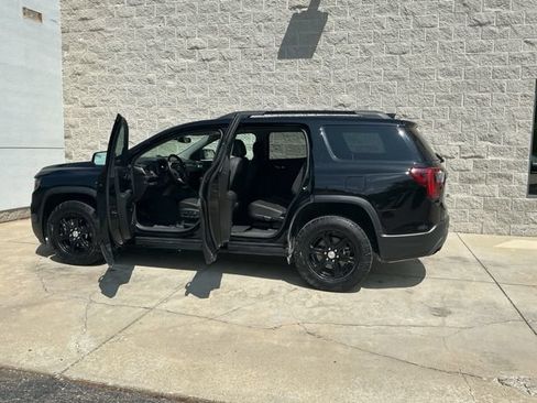 Used 2023 GMC Acadia AT4 w/ Technology Package AWD/4WD image 13