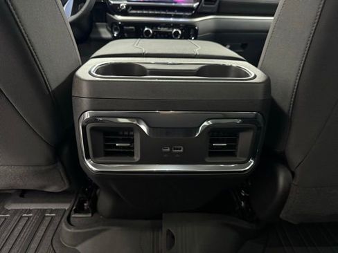 New 2026 GMC Sierra 1500 Elevation image 16