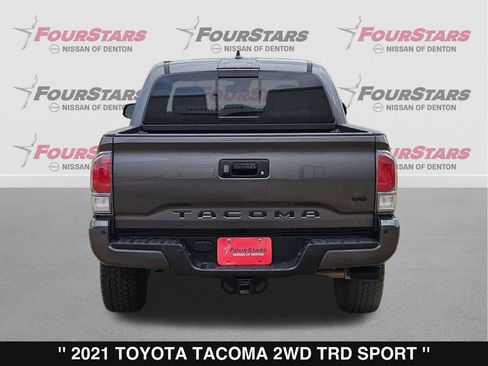 Used 2021 Toyota Tacoma TRD Sport w/ Technology Package RWD image 5