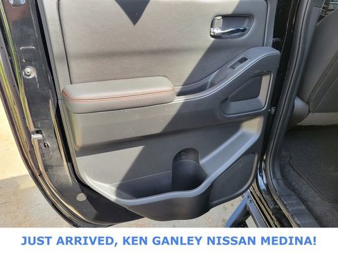 Used 2023 Nissan Frontier PRO-4X w/ Technology Package image 17