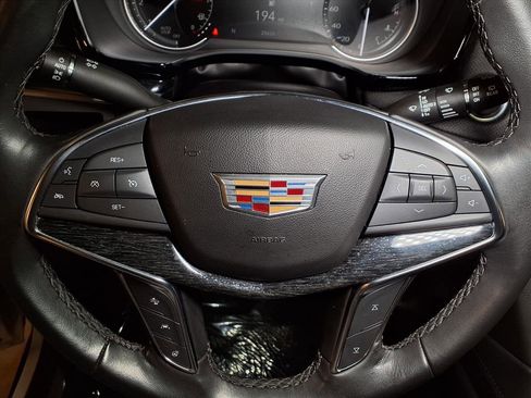 Certified 2023 Cadillac XT5 Premium Luxury image 7