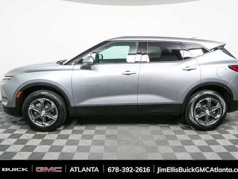Used 2025 Chevrolet Blazer LT FWD image 28
