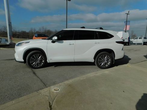 Used 2023 Toyota Highlander Platinum image 45