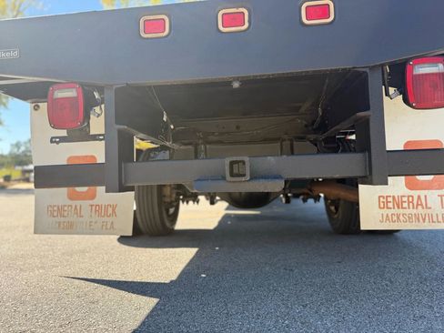 Used 2006 Ford F450 165  W.B. 2D image 7