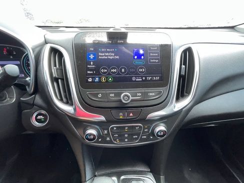 Used 2022 Chevrolet Equinox LT FWD image 14