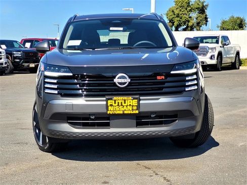 New 2025 Nissan Kicks SR w/ SR Premium Package image 2