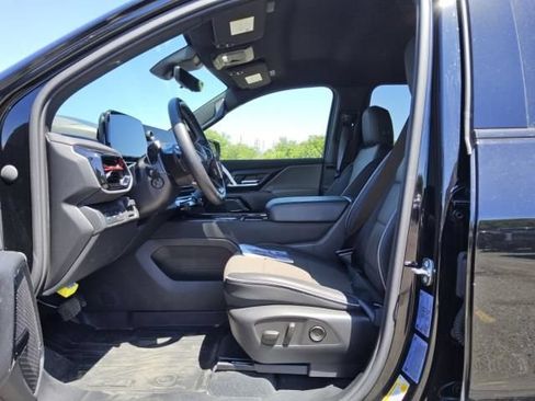 Used 2026 Chevrolet Silverado EV Trail Boss AWD/4WD image 5