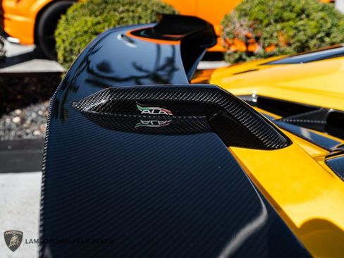 Used 2021 Lamborghini Aventador SVJ image 44