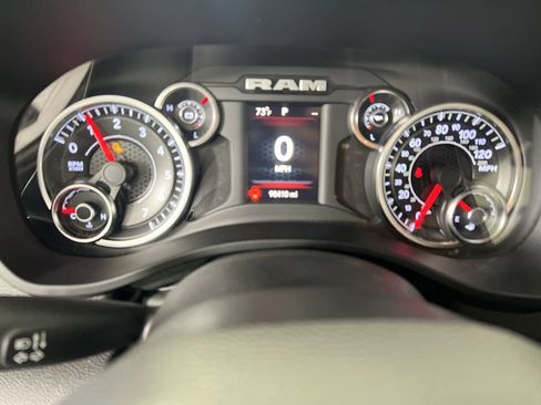 Used 2019 RAM 1500 Big Horn AWD/4WD image 11