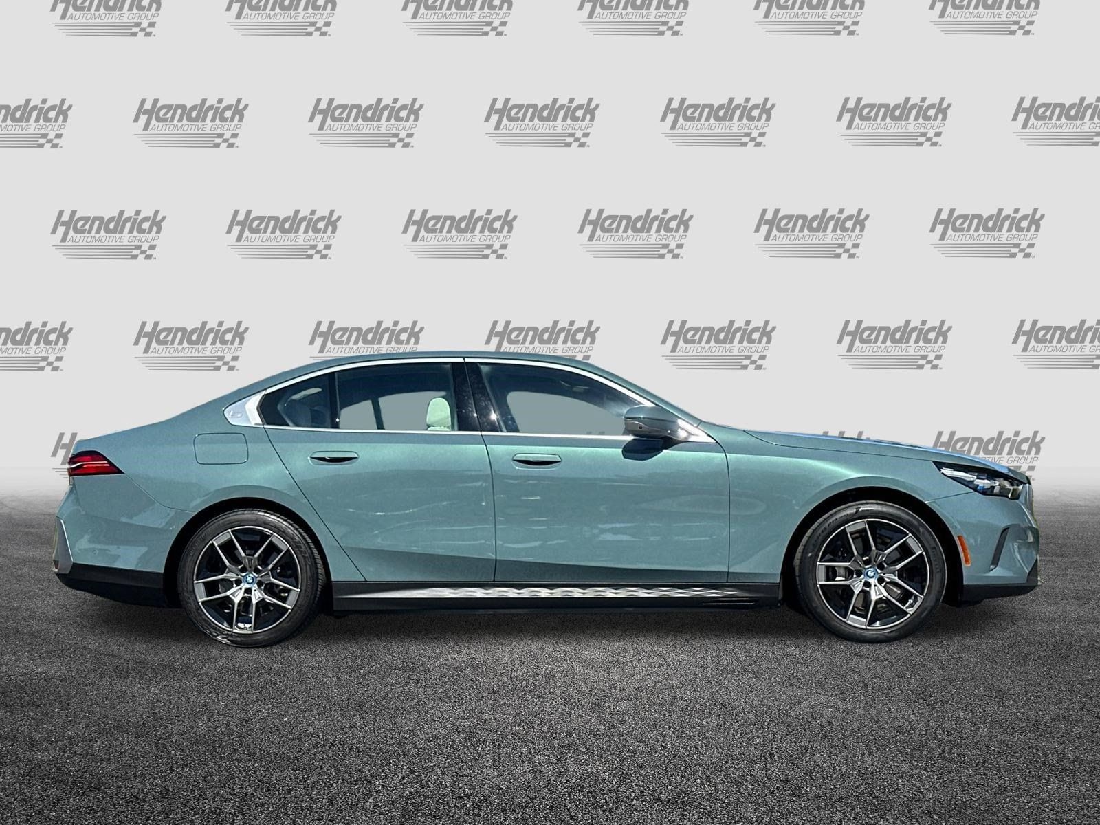 Certified 2024 BMW i5 eDrive40i w/ Premium Package RWD image 3