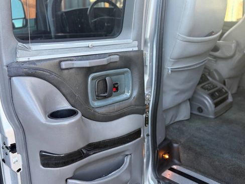 Used 2013 GMC Savana 1500 RWD image 21