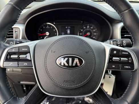 Used 2019 Kia Sorento S image 19