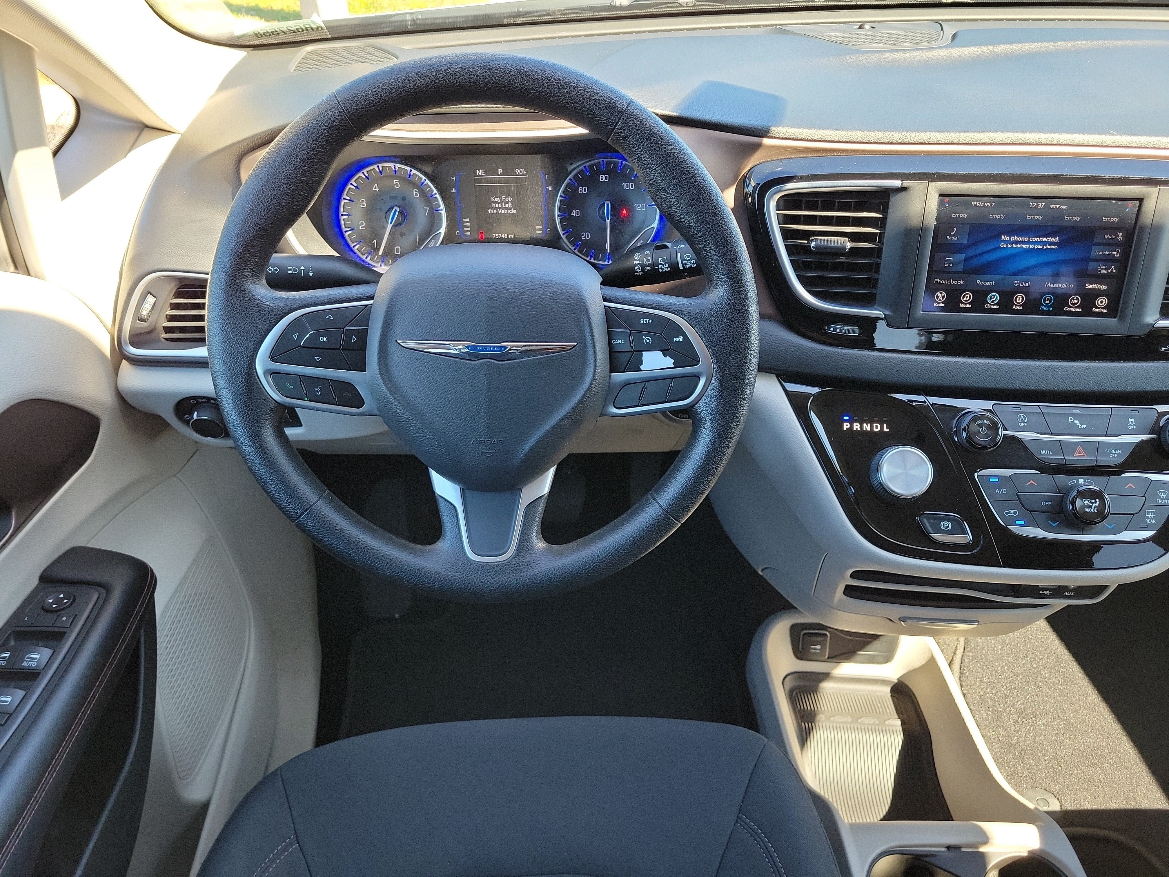 Used 2019 Chrysler Pacifica LX w/ Tire & Wheel Group FWD image 17