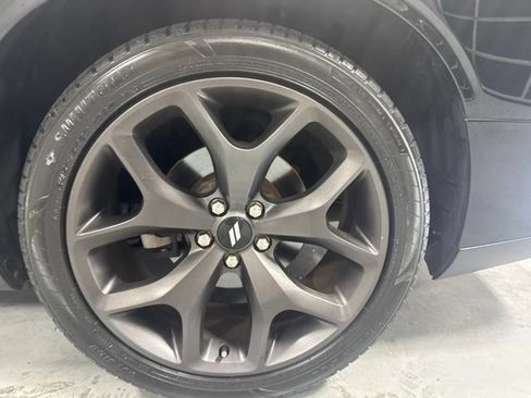 Used 2017 Dodge Challenger R/T RWD image 9