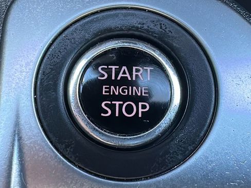 Used 2025 Nissan Sentra SV image 23