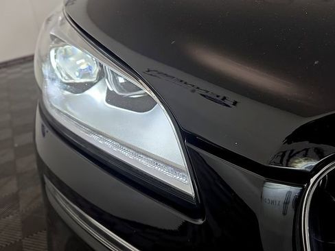 Used 2020 Lincoln Corsair Reserve w/ Equipment Group 202A image 8