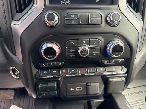 Used 2021 GMC Sierra 1500 SLT w/ SLT Premium Plus Package AWD/4WD image 28