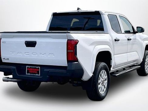 Used 2024 Toyota Tacoma SR image 13