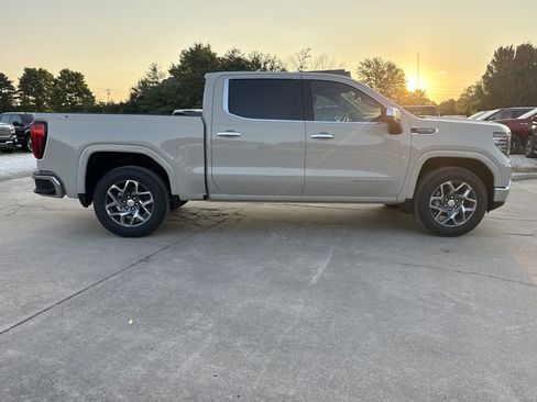New 2026 GMC Sierra 1500 SLT AWD/4WD image 2