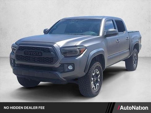 Used 2017 Toyota Tacoma TRD Off-Road RWD image 1