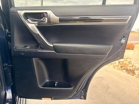 Used 2023 Lexus GX 460 Premium w/ Premium Package AWD/4WD image 29