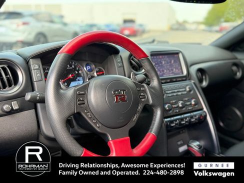 Used 2015 Nissan GT-R Black Edition AWD/4WD image 10