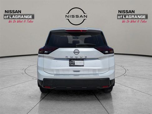 New 2026 Nissan Rogue SV image 6