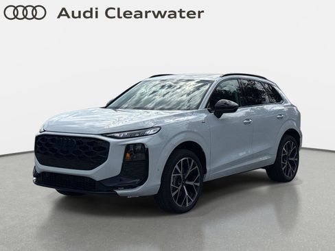 New 2026 Audi Q3 quattro 2.0T AWD/4WD image 1