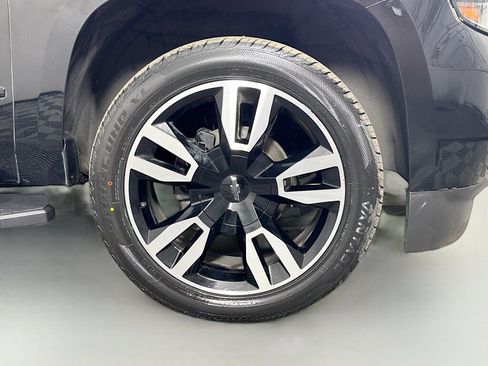 Used 2020 Chevrolet Suburban Premier AWD/4WD image 51