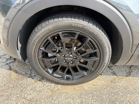 Used 2022 Kia Telluride SX w/ Nightfall Edition Package AWD/4WD image 10