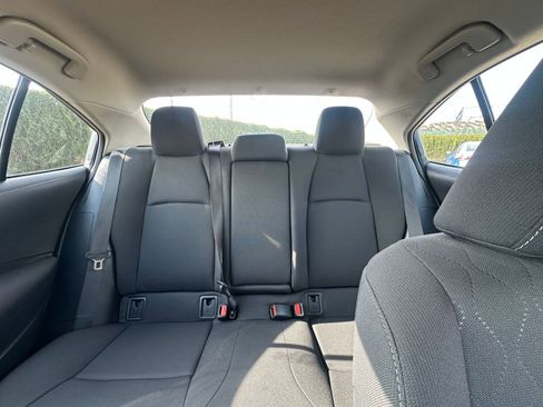 Used 2025 Toyota Corolla LE image 36