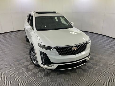 Certified 2025 Cadillac XT6 Premium Luxury w/ Platinum Package AWD/4WD image 37