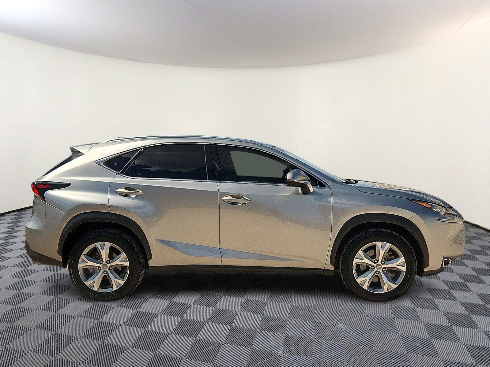 Used 2017 Lexus NX 200t FWD w/ Premium Package image 5