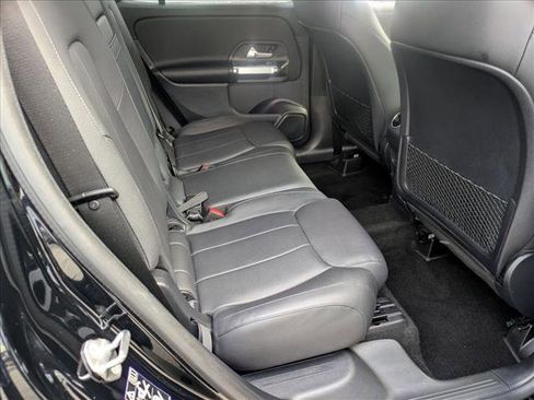 Certified 2022 Mercedes-Benz GLB 250 4MATIC image 19
