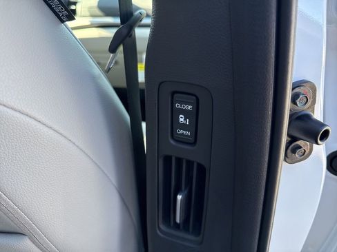 New 2026 Honda Odyssey EX-L image 13