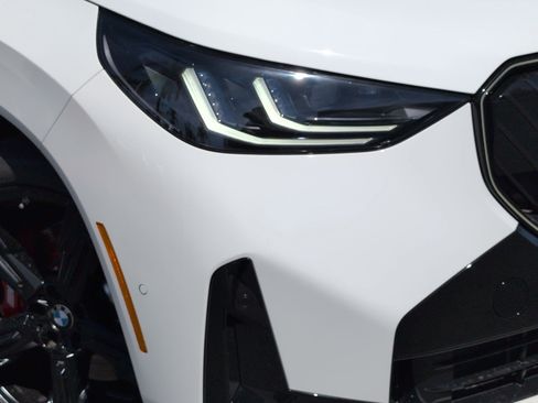 New 2026 BMW X3 xDrive30i w/ M Sport Package AWD/4WD image 6