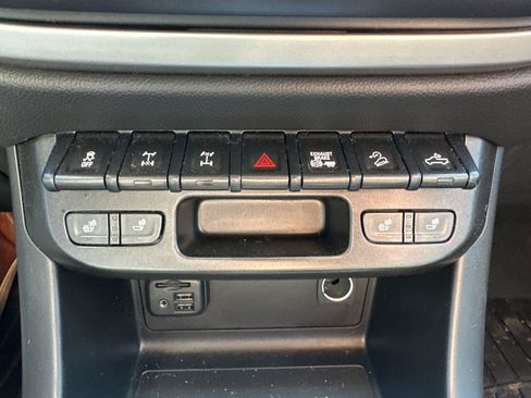 Used 2021 Chevrolet Colorado ZR2 AWD/4WD image 21