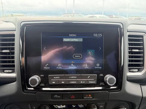 Used 2024 Nissan Frontier SV w/ SV Convenience Package RWD image 11
